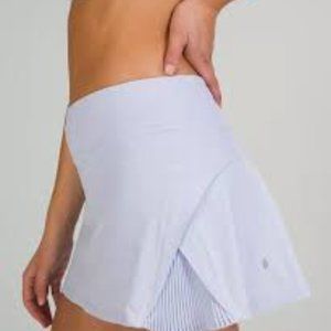 Lululemon Play off the Pleats White Mid-Rise Skirt Size 4